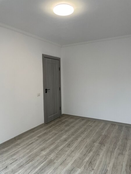 Aparatorii Patriei, Emil Racovita, Aliorului, ideal credit bancar.